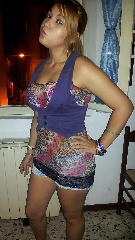10P Alba - The Insecure Nerdy Belle 