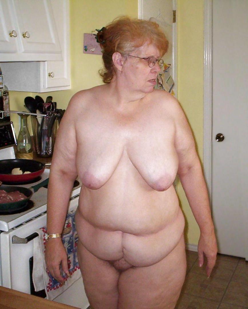 19P Grandma naked.