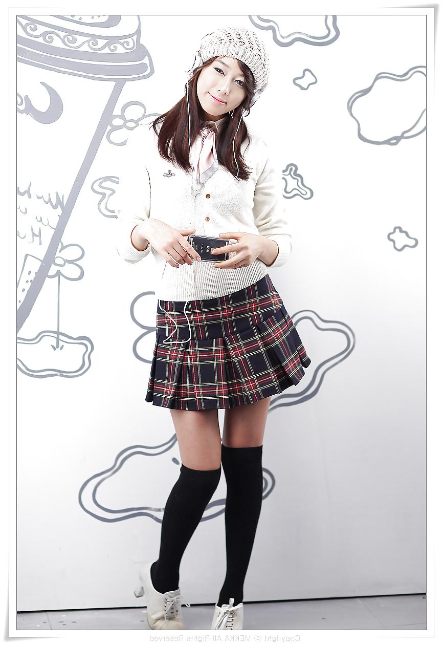 25P Asian short skirts and stockings