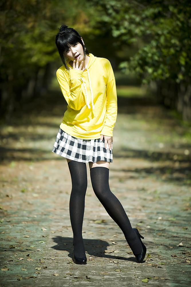 25P Asian short skirts and stockings