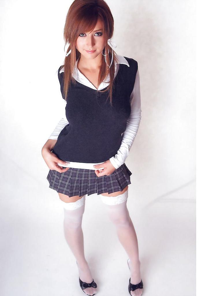 25P Asian short skirts and stockings