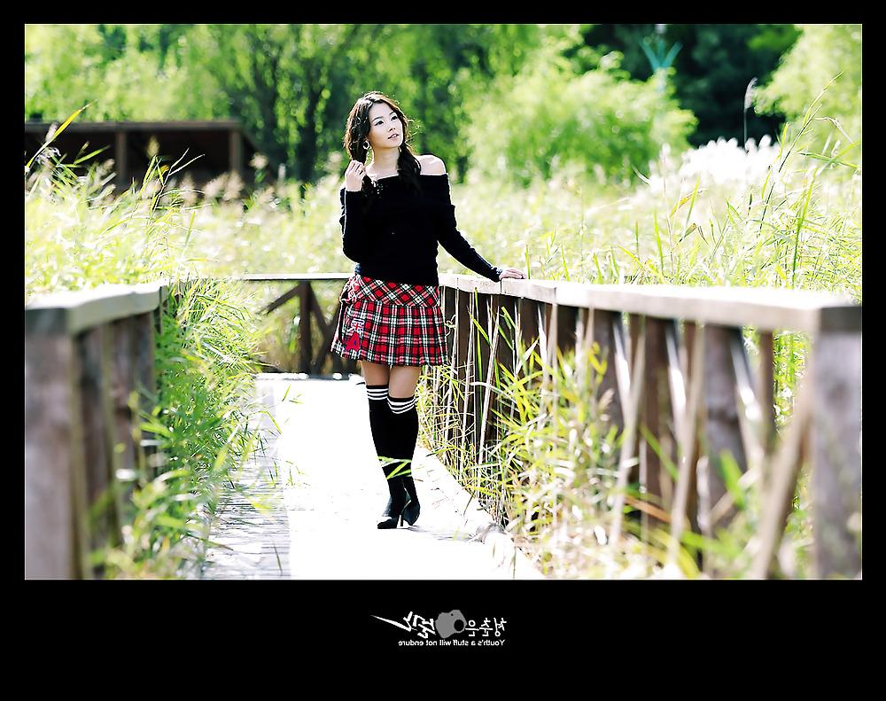 25P Asian short skirts and stockings