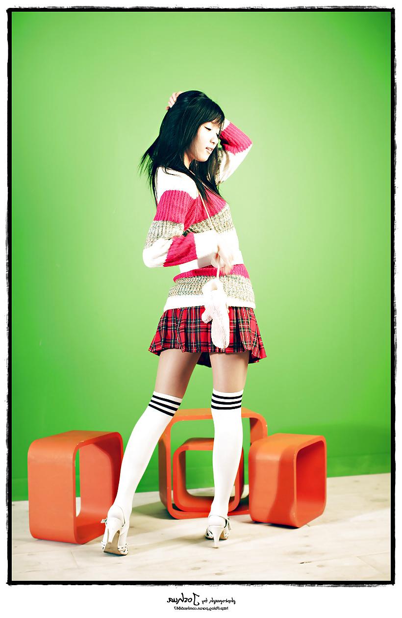 25P Asian short skirts and stockings