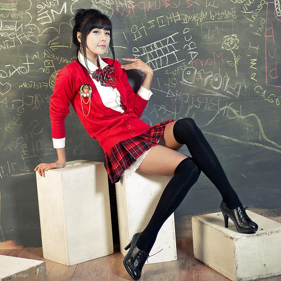 25P Asian short skirts and stockings