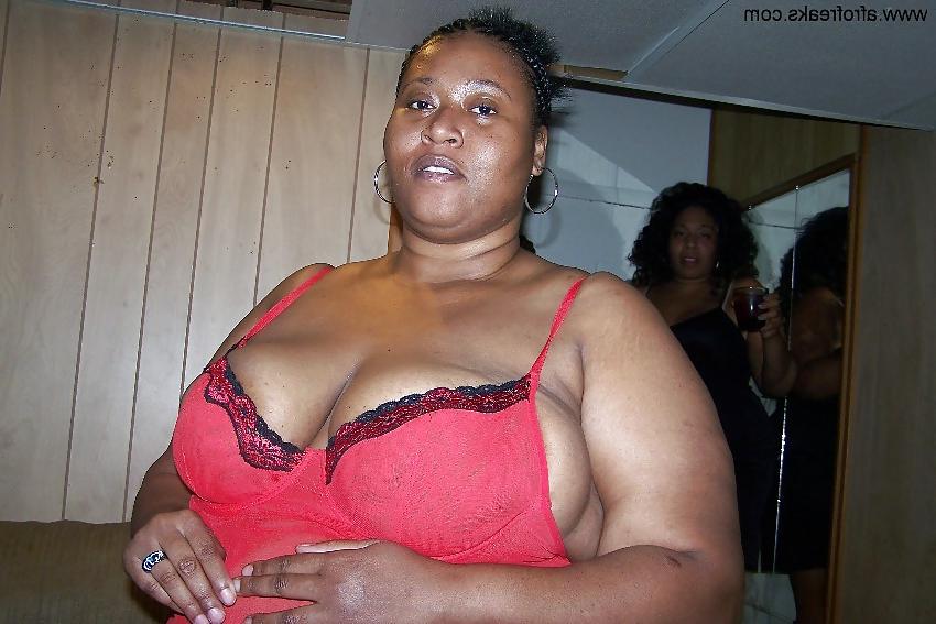 25P Black BBW pussy fist part 2