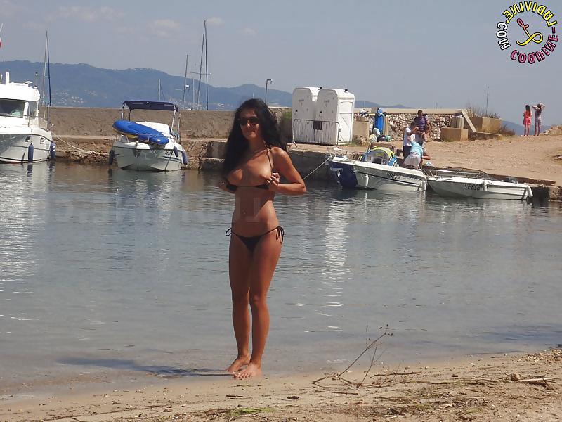 12P Exhibition en public sur l ile de Saint-Honorat