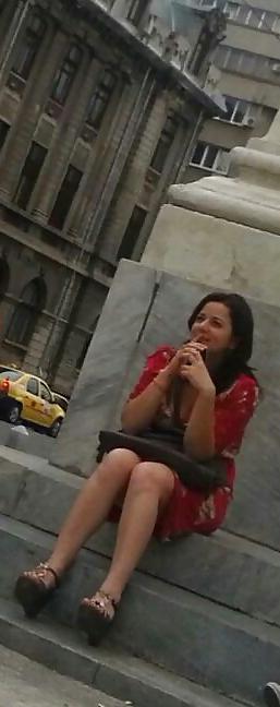 8P Spy girl feet and skirt romanian