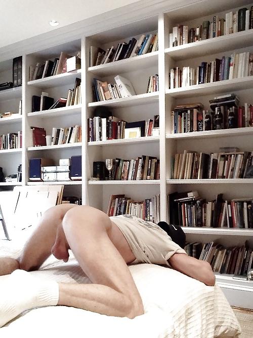 24P Twink Breeding Position
