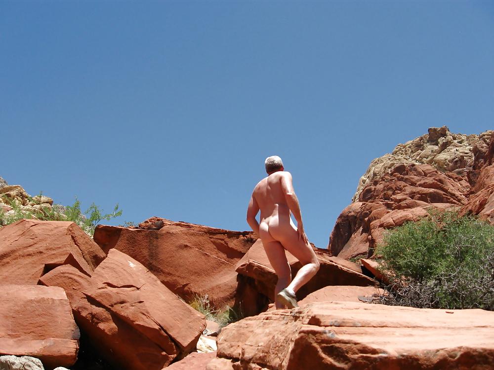 16P Nude Hiking at Red Rock & Lake Mead