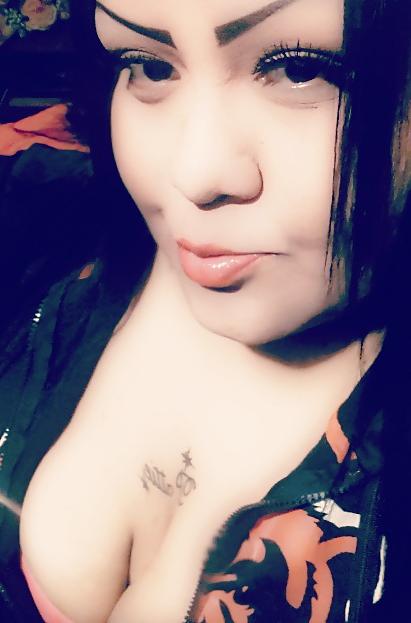 25P Thick bbw latina cleavage