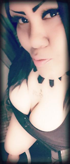 25P Thick bbw latina cleavage