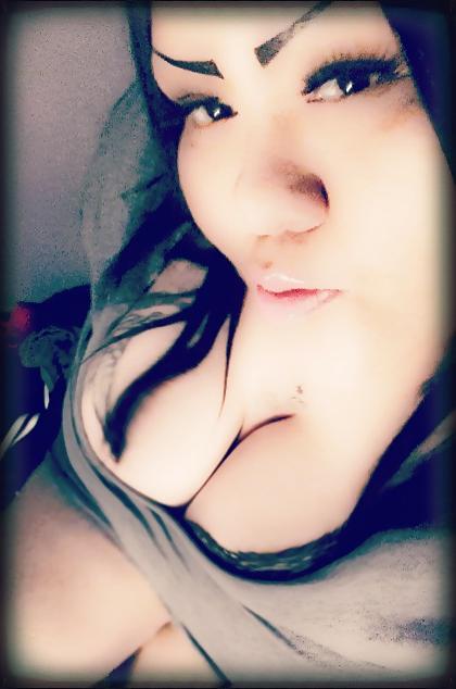 25P Thick bbw latina cleavage