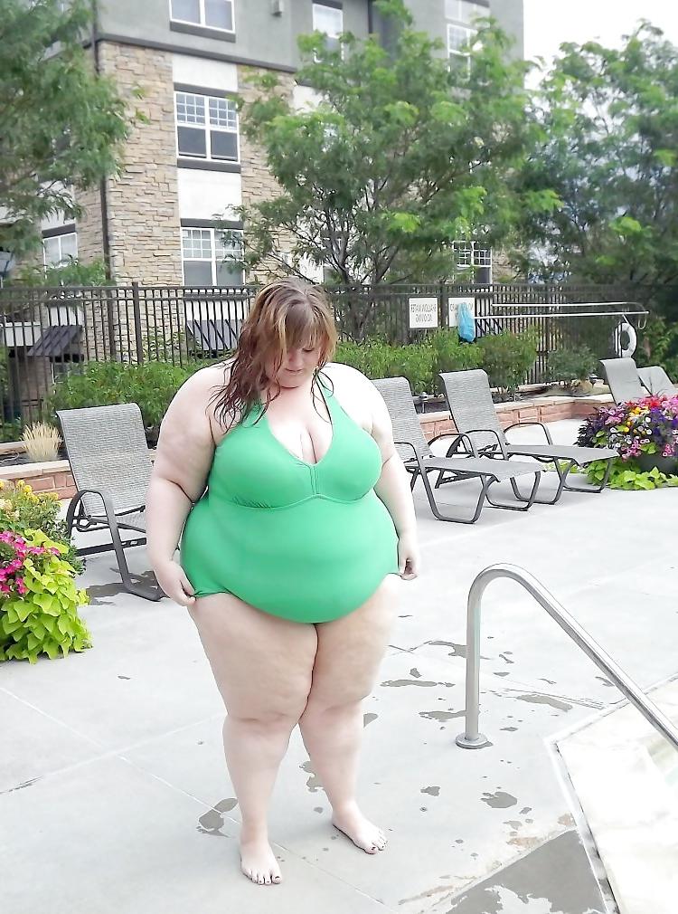 25P Gorgeous BBW & SSBBW Bellies :) 