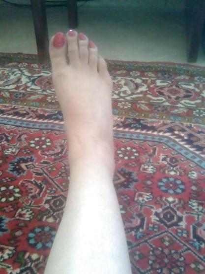 25P Iran foot fetish