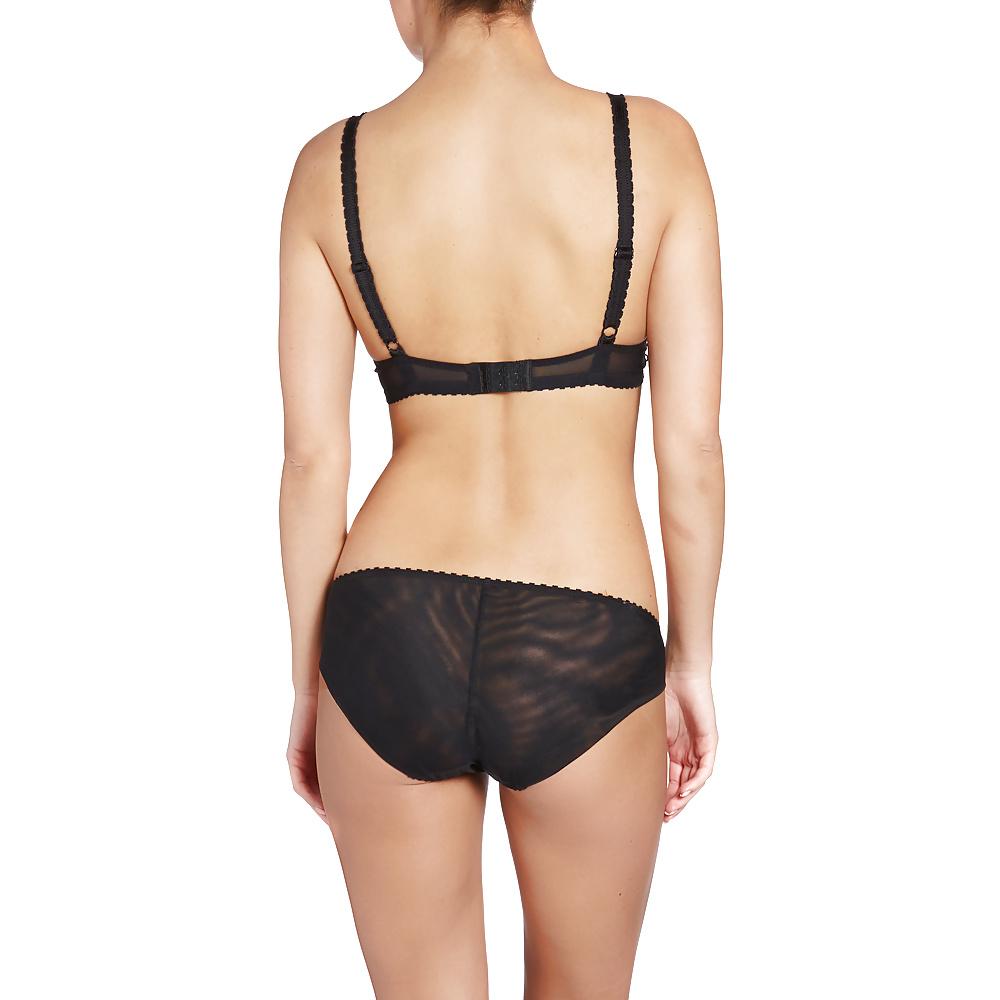 25P Women in Panties and or Bras