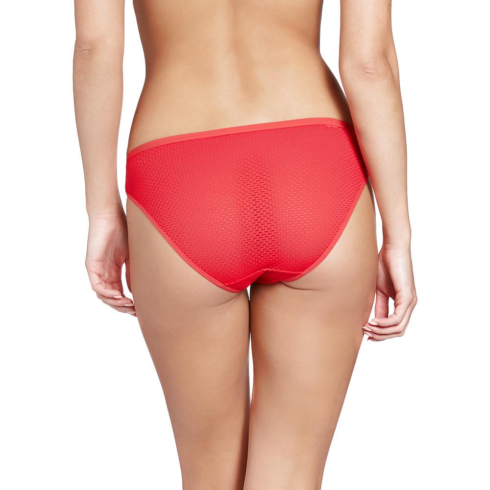 25P Women in Panties and or Bras
