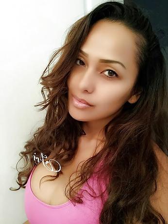 24P Gorgeous fit latina