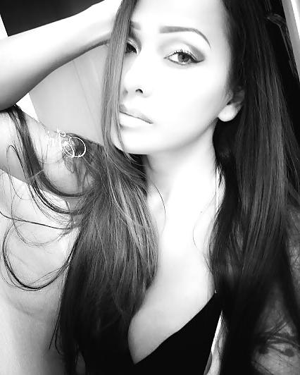 24P Gorgeous fit latina
