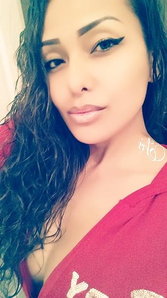 24P Gorgeous fit latina
