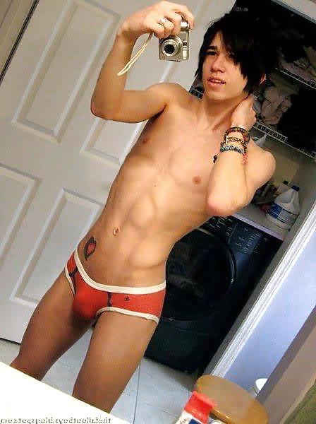 17P Twink Panty Bulge 2
