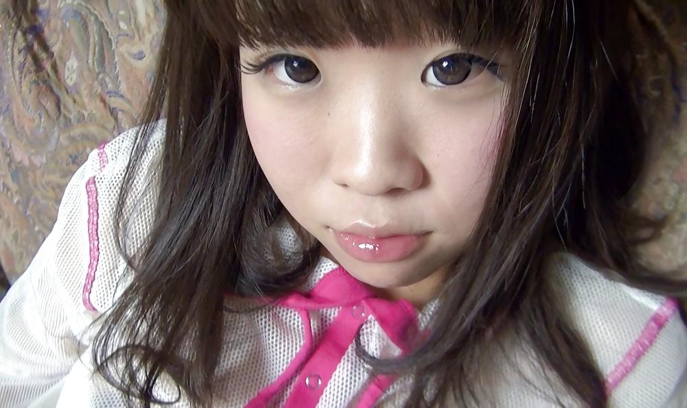 25P Young Asian Teens