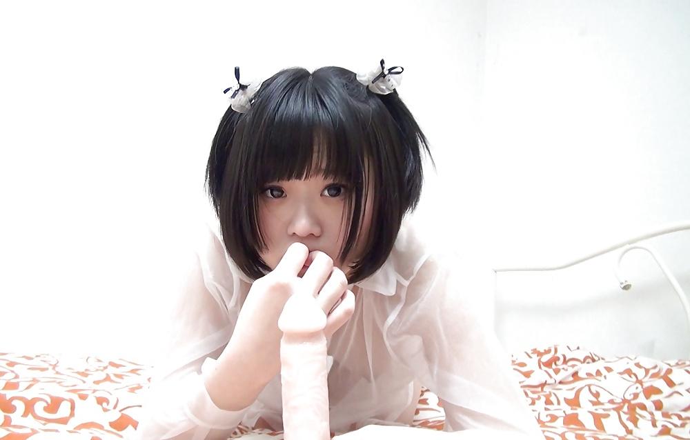 25P Young Asian Teens