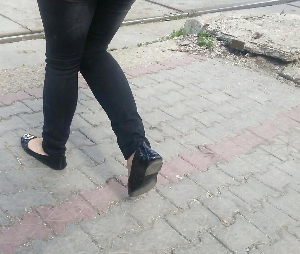 25P Spy feet, legs and skirt romanian
