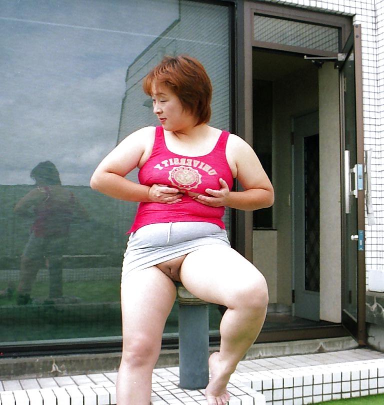 25P Asian woman 8