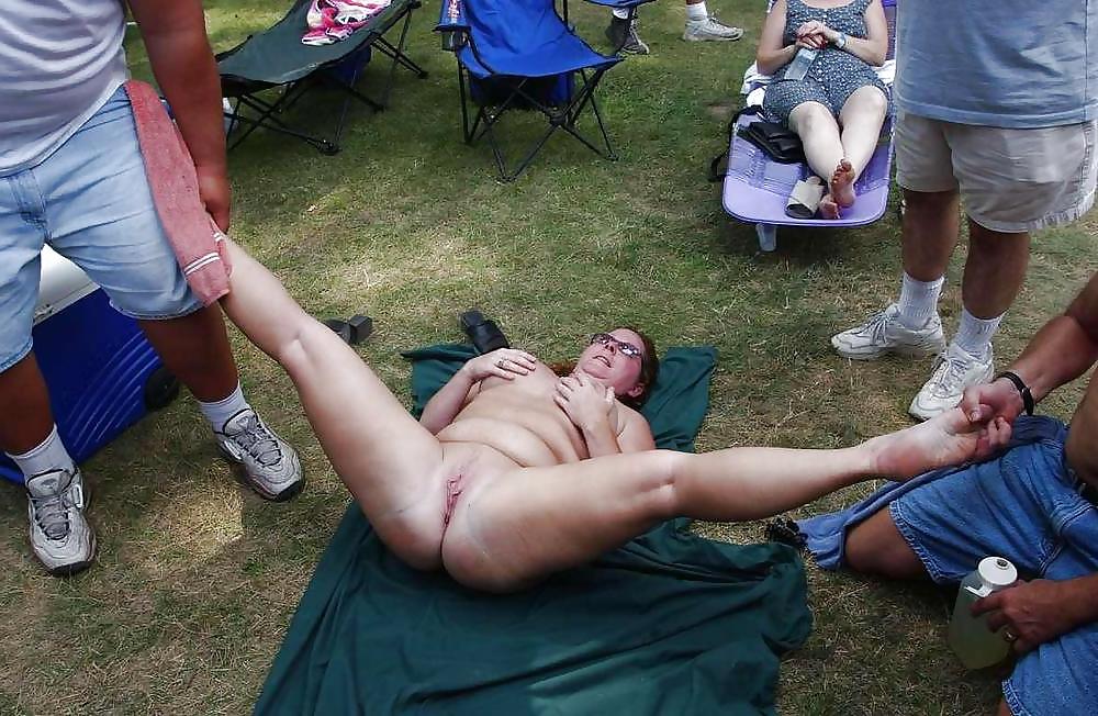 18P Wide and Open in Public -201-