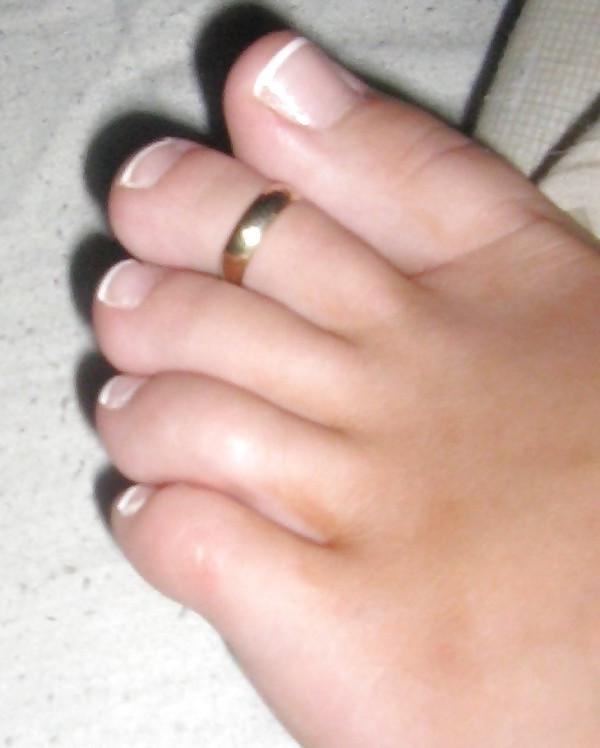 15P My girlfriend's gorgeous feet