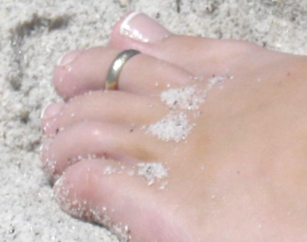 15P My girlfriend's gorgeous feet