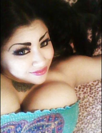 12P Huge latia cleavage