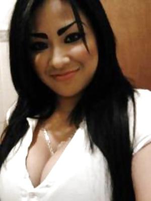 12P Huge latia cleavage