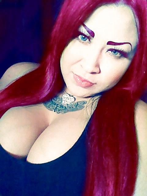 12P Huge latia cleavage