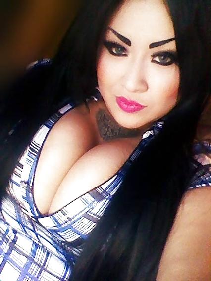 12P Huge latia cleavage