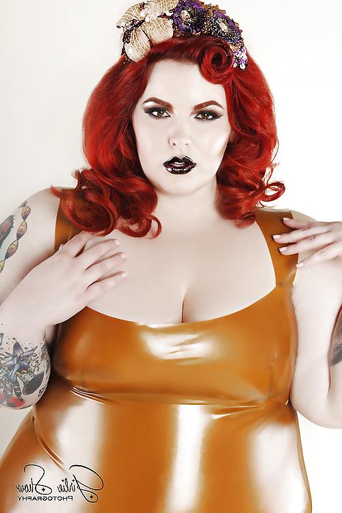 25P Bbw in latex,pvc,shiny .... 6
