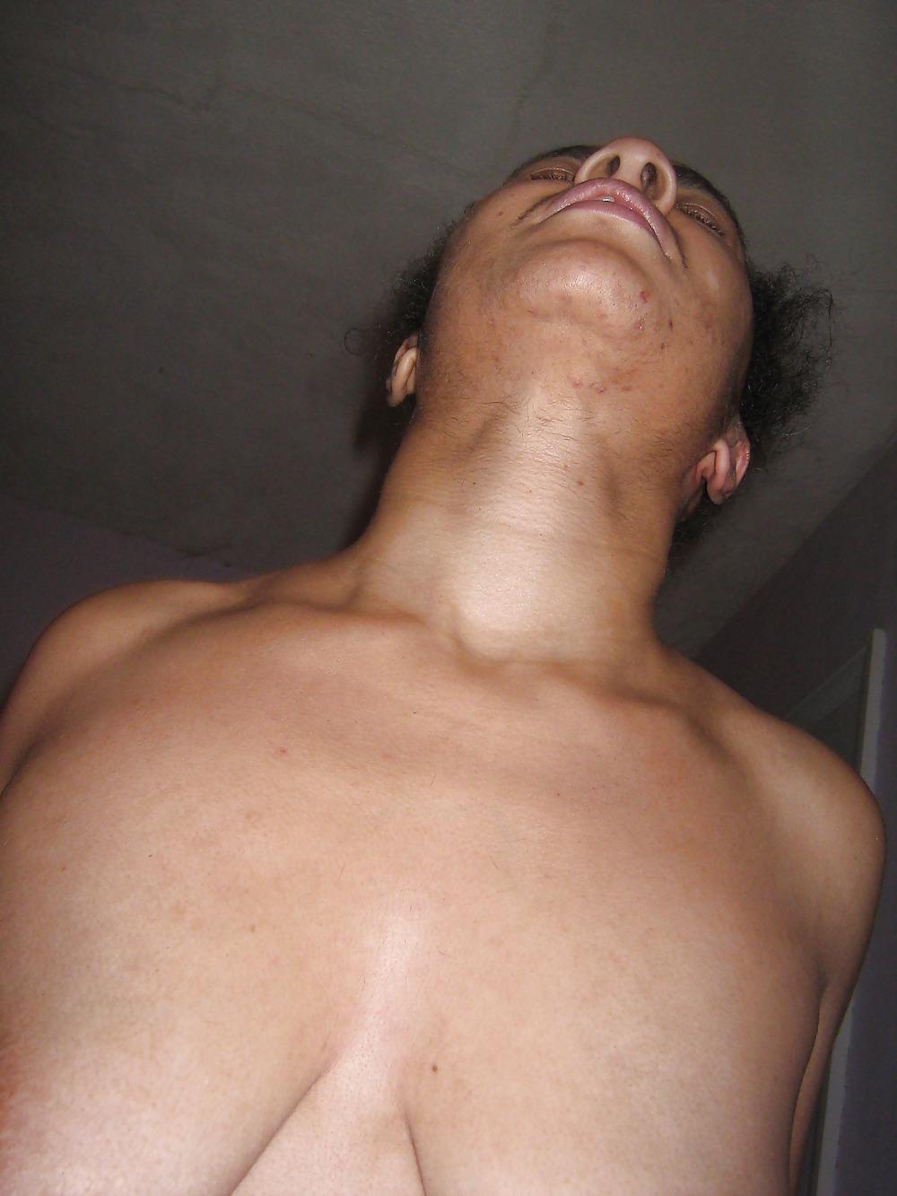 25P Black shved pussy creampied
