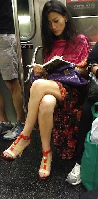 7P Voyeur nyc subway sexy asian 