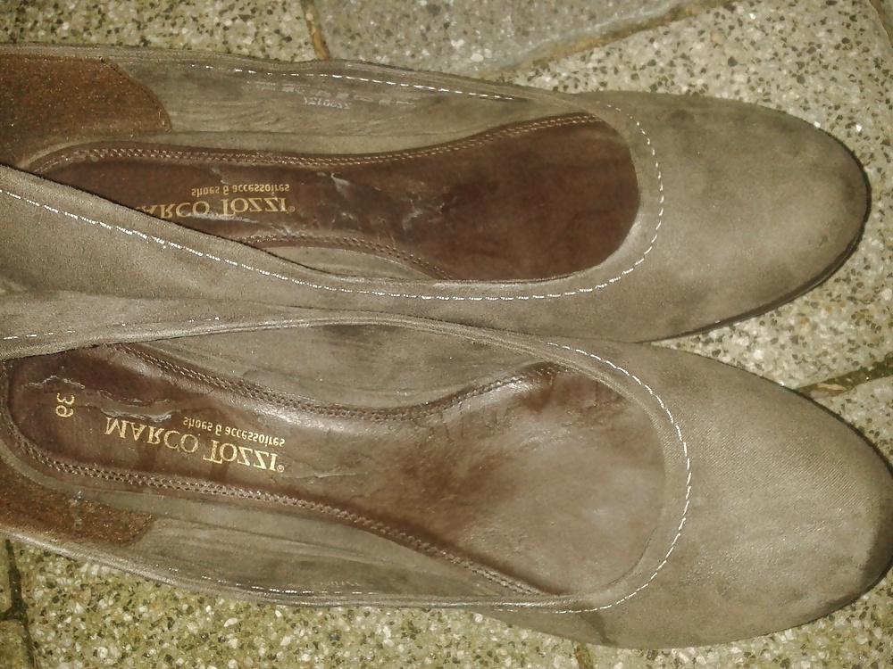 12P The stolen shoes of my neighbor