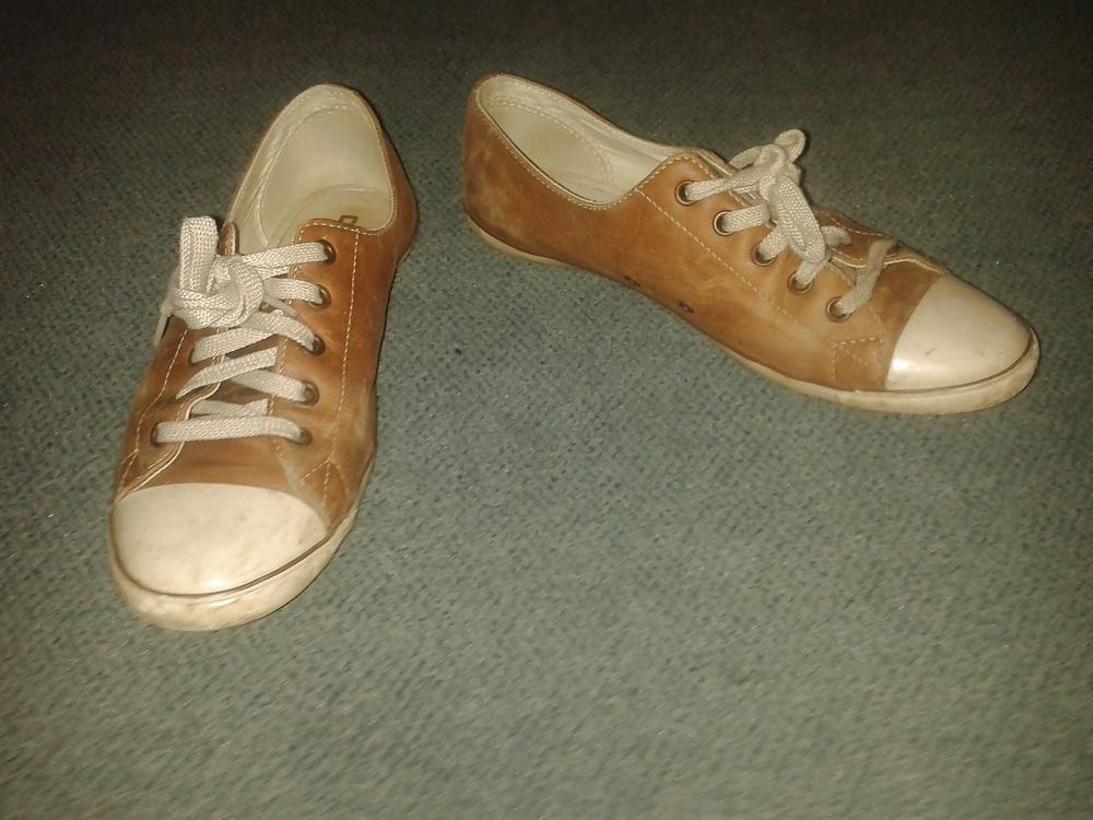 12P The stolen shoes of my neighbor