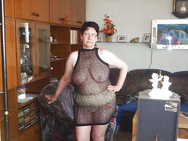 16P BBW and Mature 74 by Searcher 1957