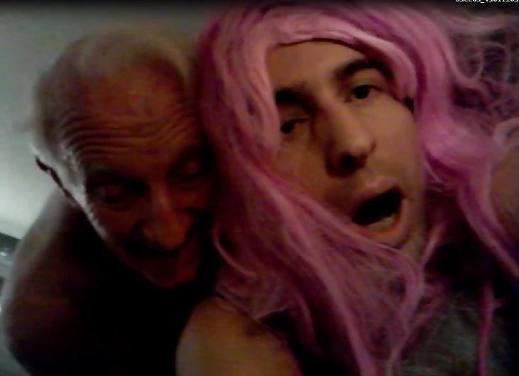14P Ugly faggot alleen voor 80+ kerels