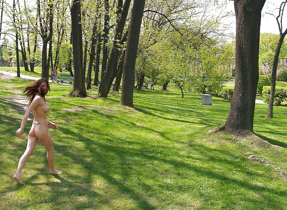 19P Wife walks naked in a public park