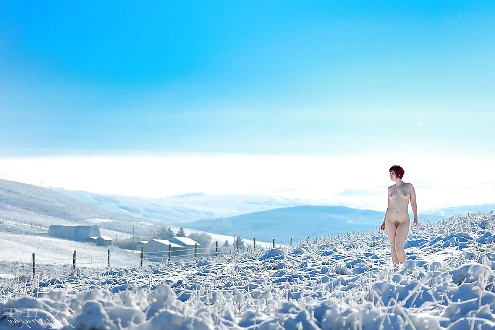 25P Naked and alone in nature.