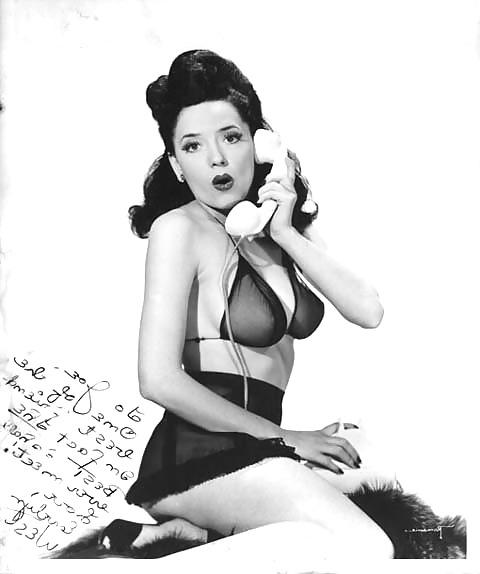 25P Classic PinUps ,Retro and Vintage Babez