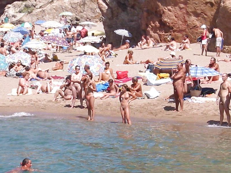 25P Naughty and Nice Naturists
