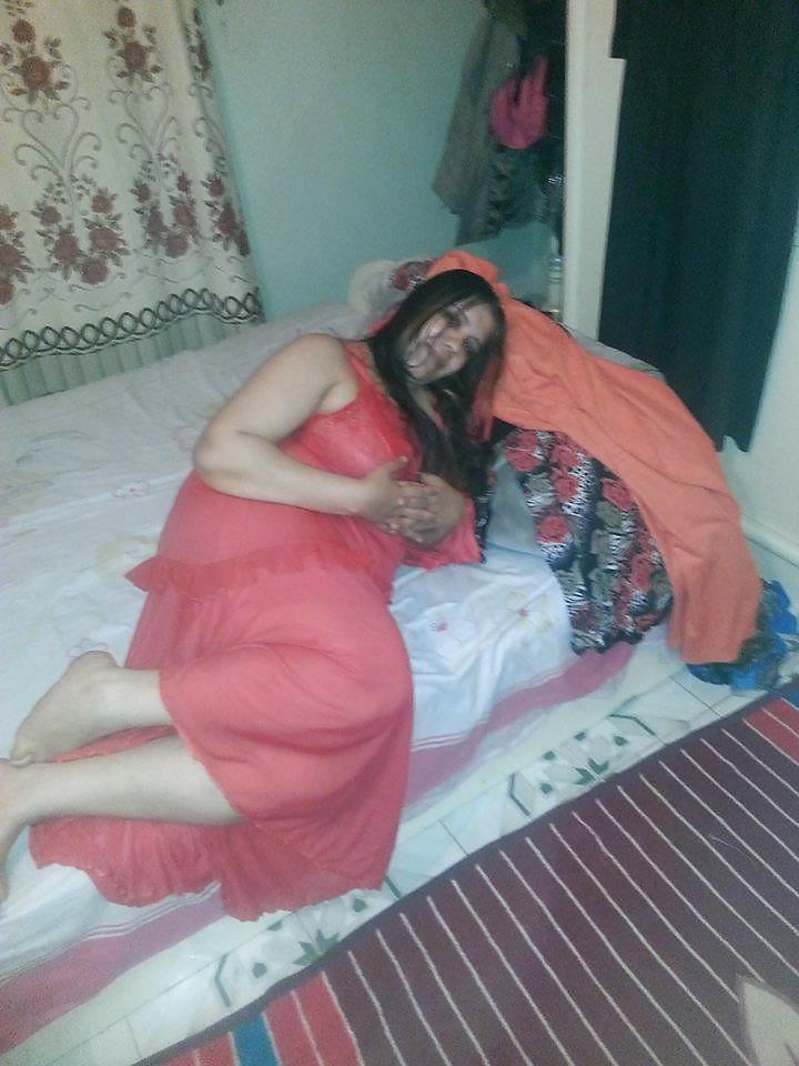 14P NEW ARAB BBW