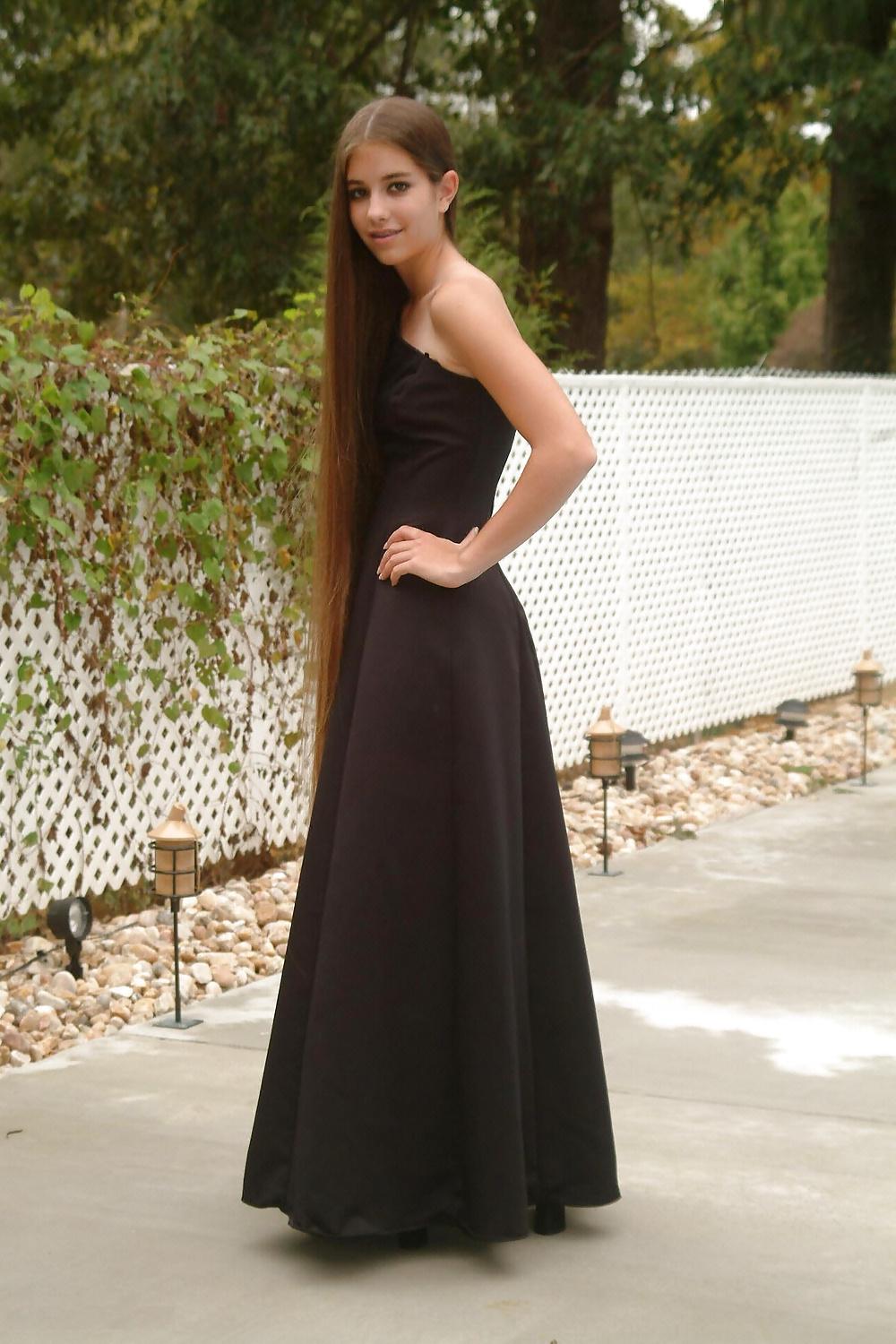 10P Beautiful Teen With Insanely Long Hair - 03