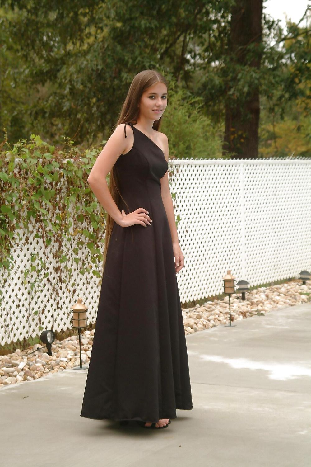 10P Beautiful Teen With Insanely Long Hair - 03