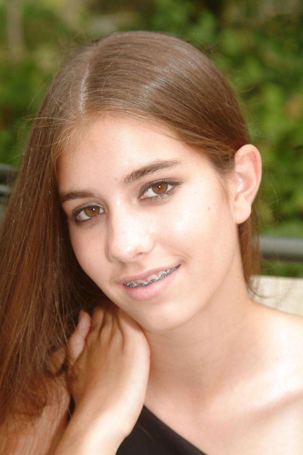 10P Beautiful Teen With Insanely Long Hair - 03